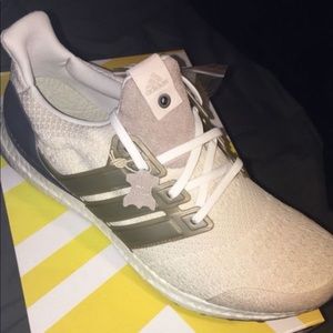 NWT!! Adidas Unltraboost x SNS